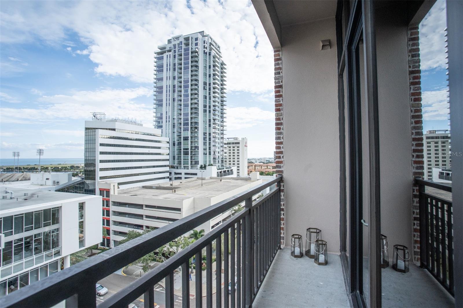 Image 9 of 51 For 175 2nd Street S 808