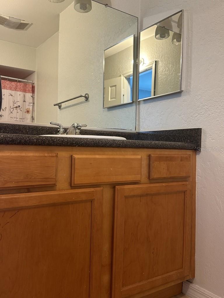 Image 13 of 17 For 10325 Carrollwood Lane 77