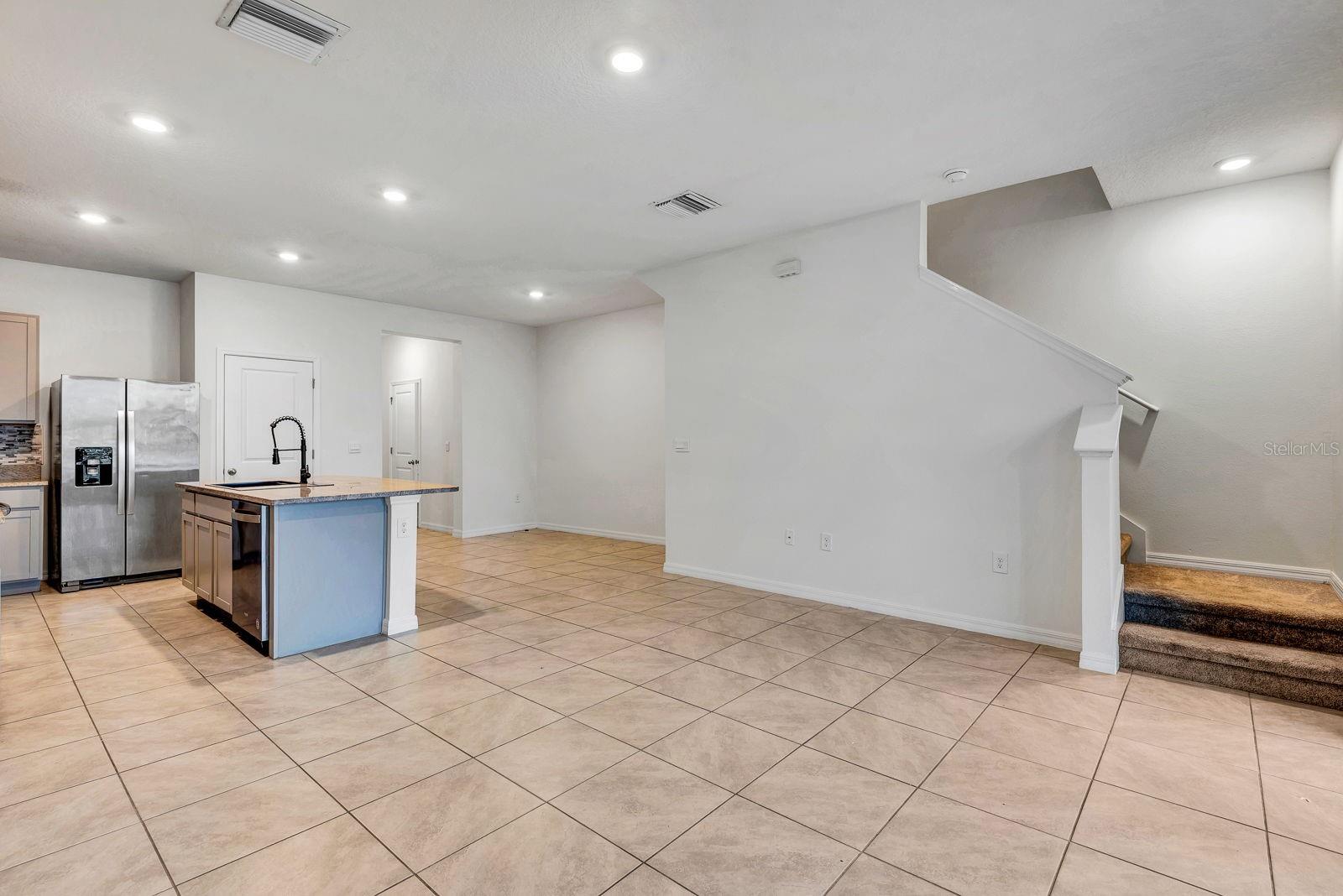 Image 16 of 51 For 136 Mangrove Shade Circle