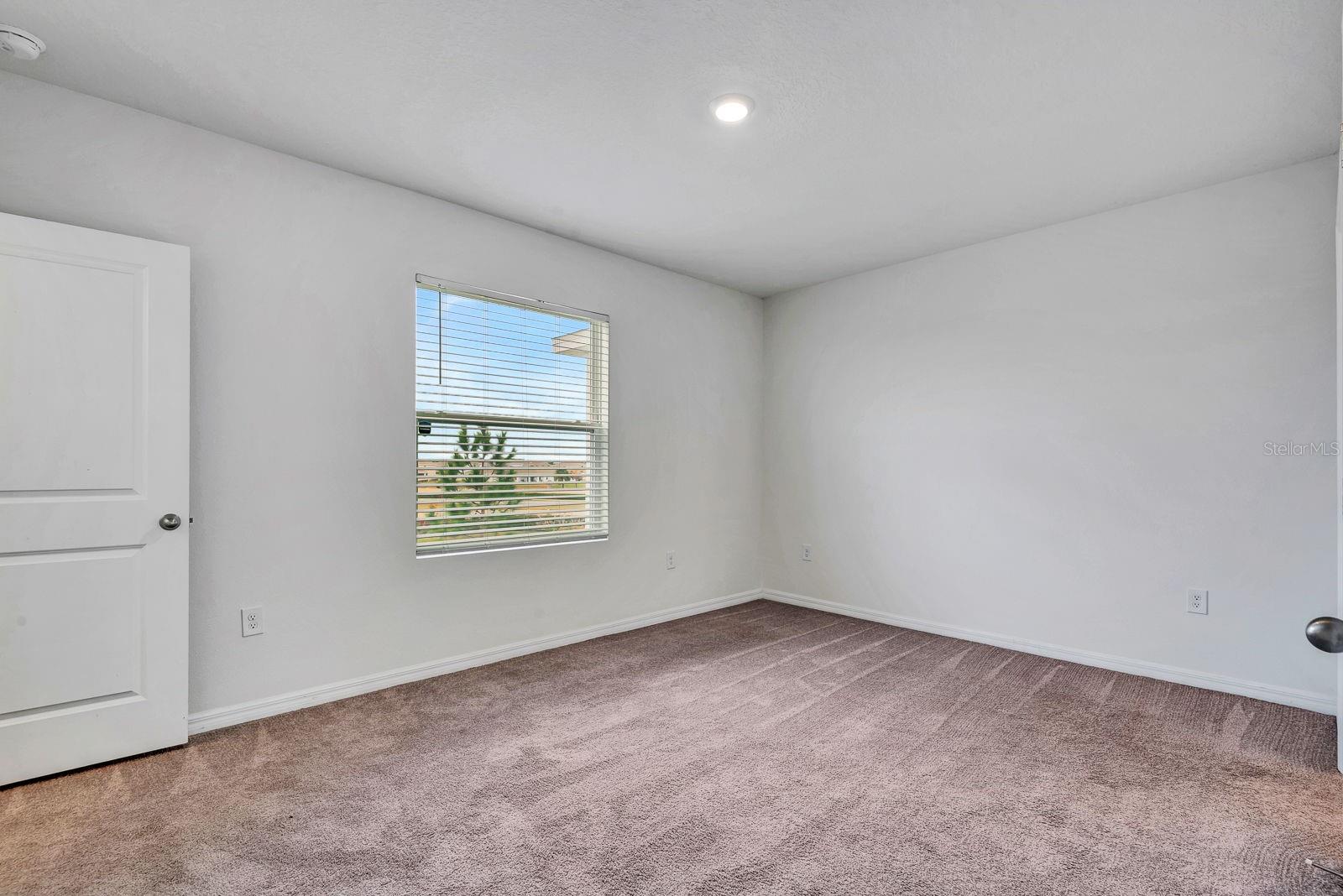 Image 24 of 51 For 136 Mangrove Shade Circle