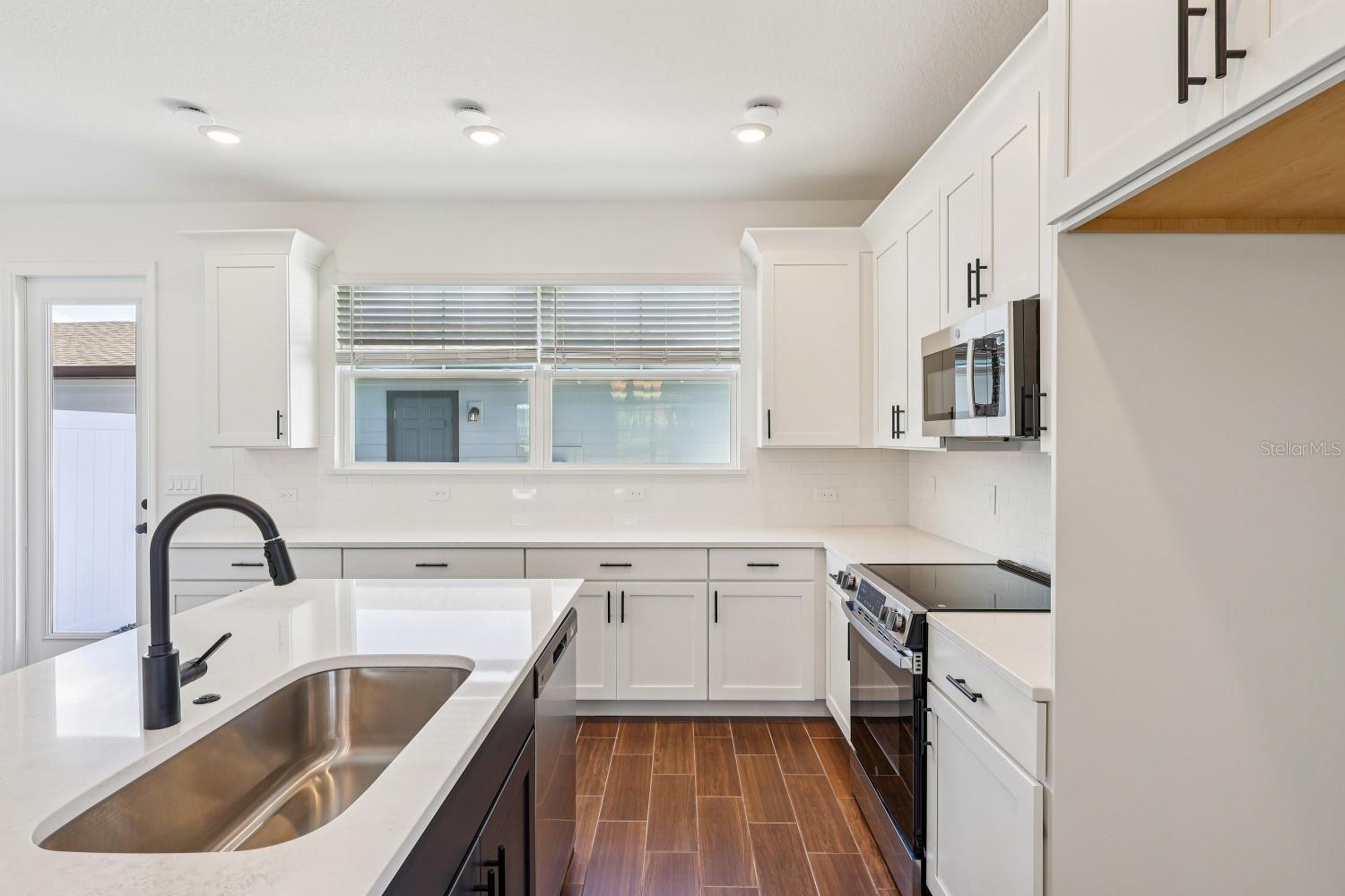 Image 12 of 38 For 17490 Northlake Grove Drive