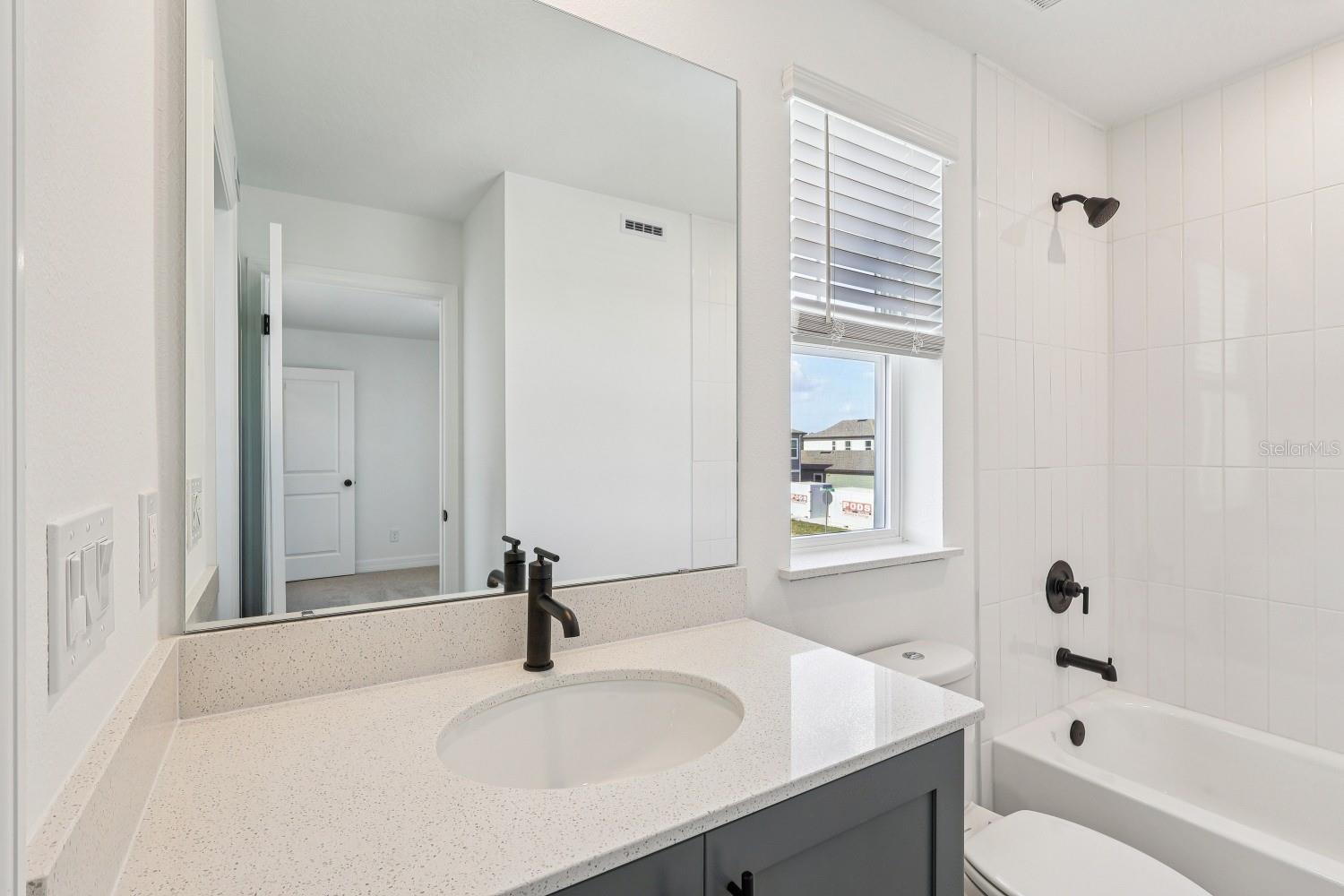 Image 27 of 38 For 17490 Northlake Grove Drive