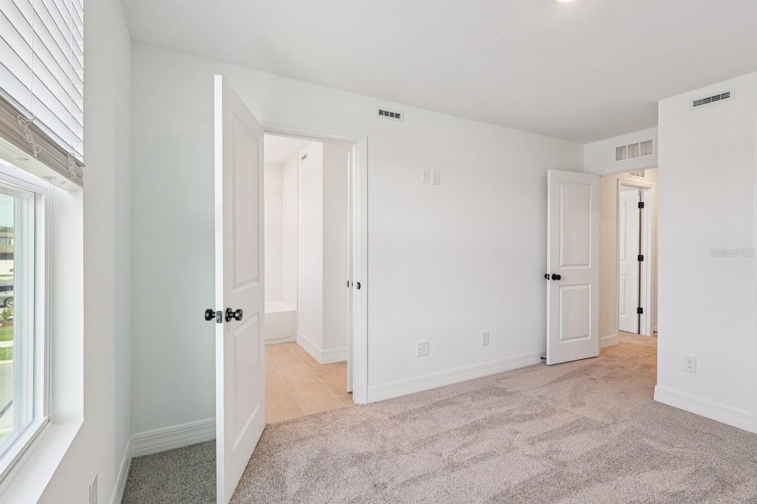 Image 30 of 38 For 17490 Northlake Grove Drive