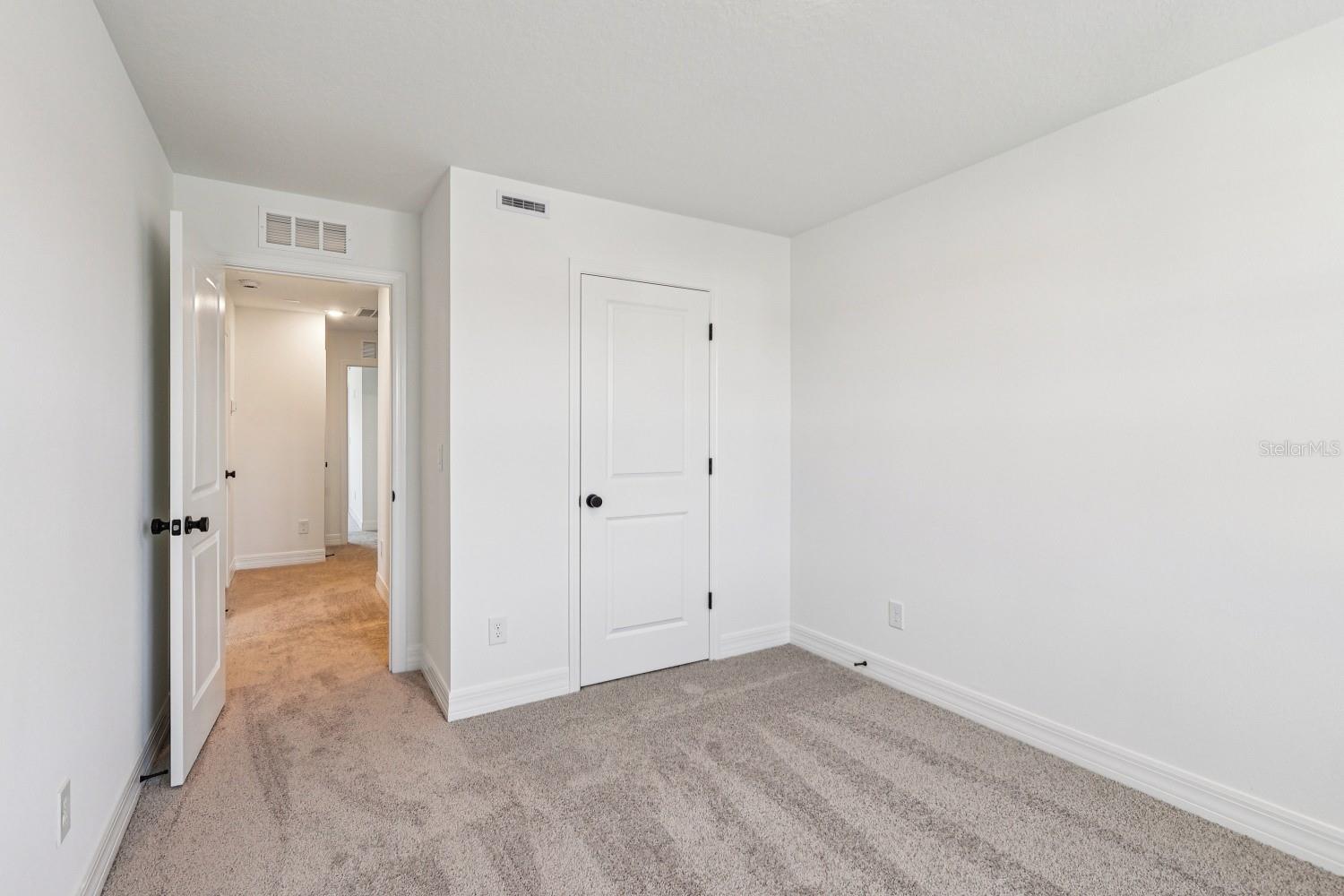 Image 31 of 38 For 17490 Northlake Grove Drive