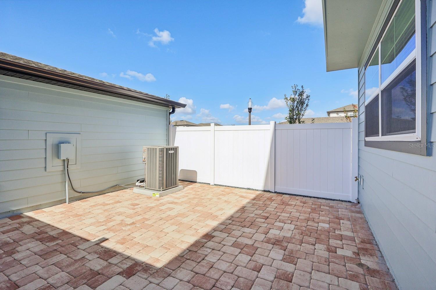 Image 33 of 38 For 17490 Northlake Grove Drive