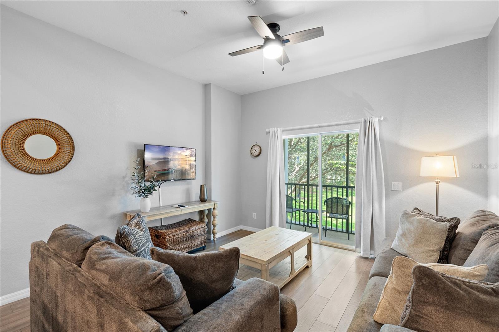 Image 5 of 34 For 608 Lucaya Loop 608