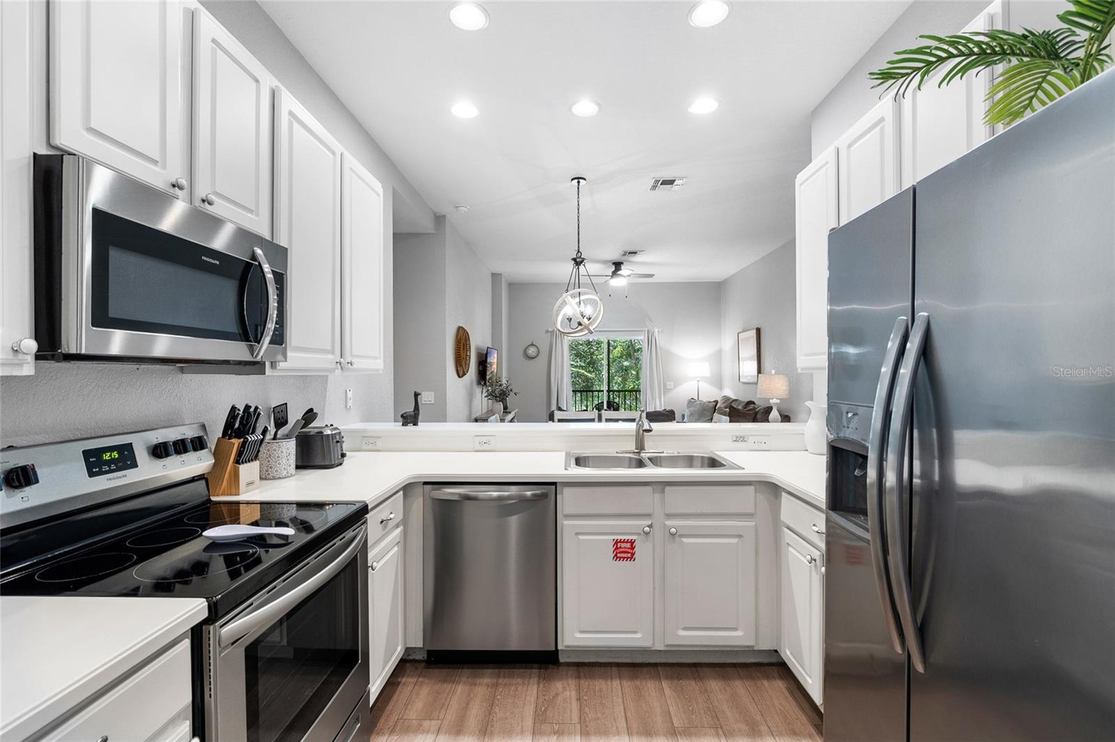 Image 7 of 34 For 608 Lucaya Loop 608