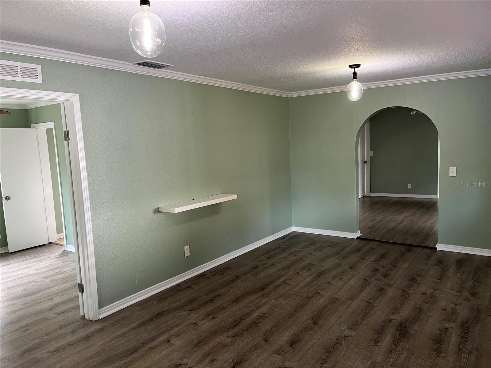 Image 5 of 19 For 3102 Woodrow Avenue