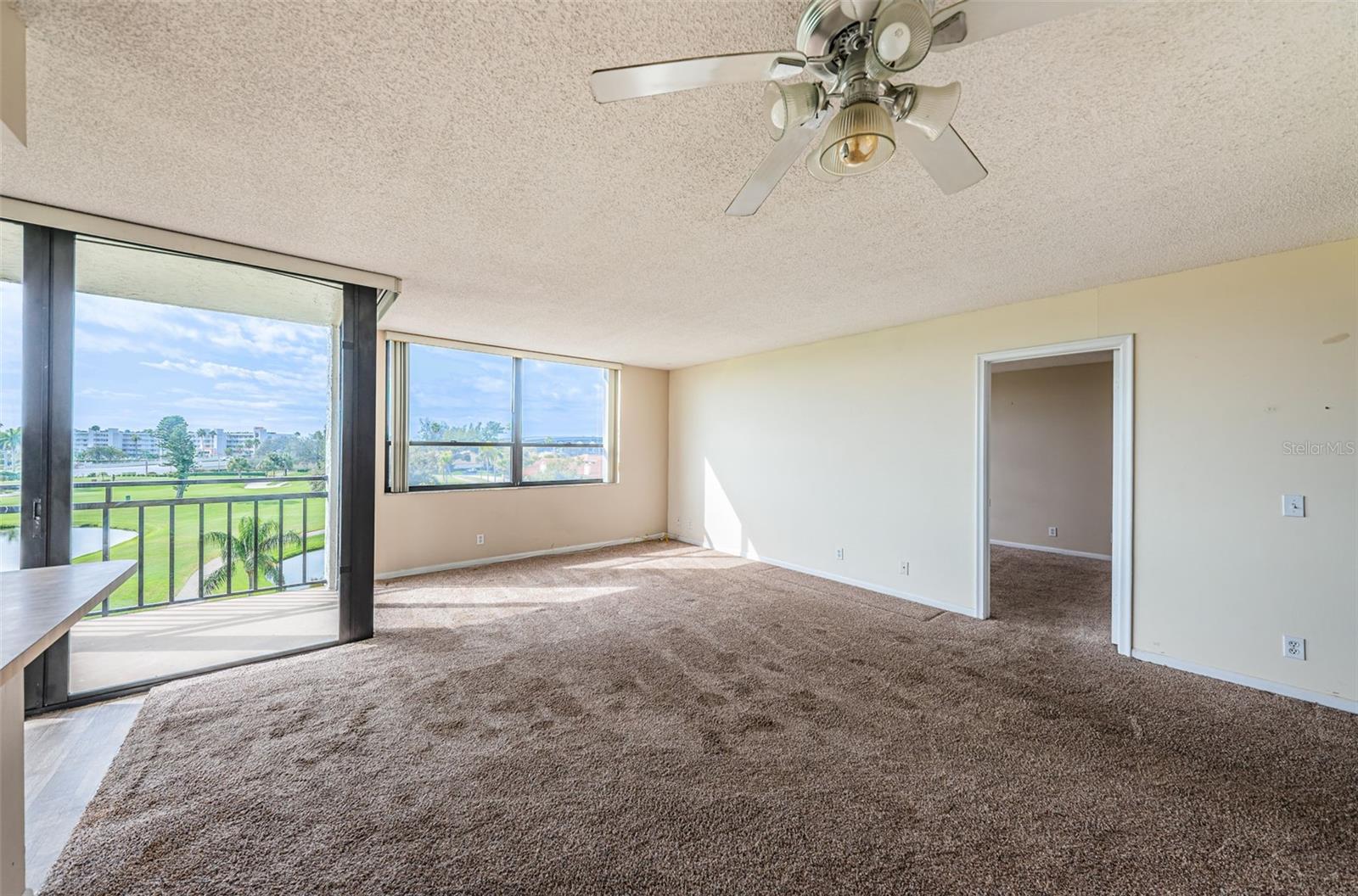 Image 15 of 44 For 6210 Sun Boulevard 408