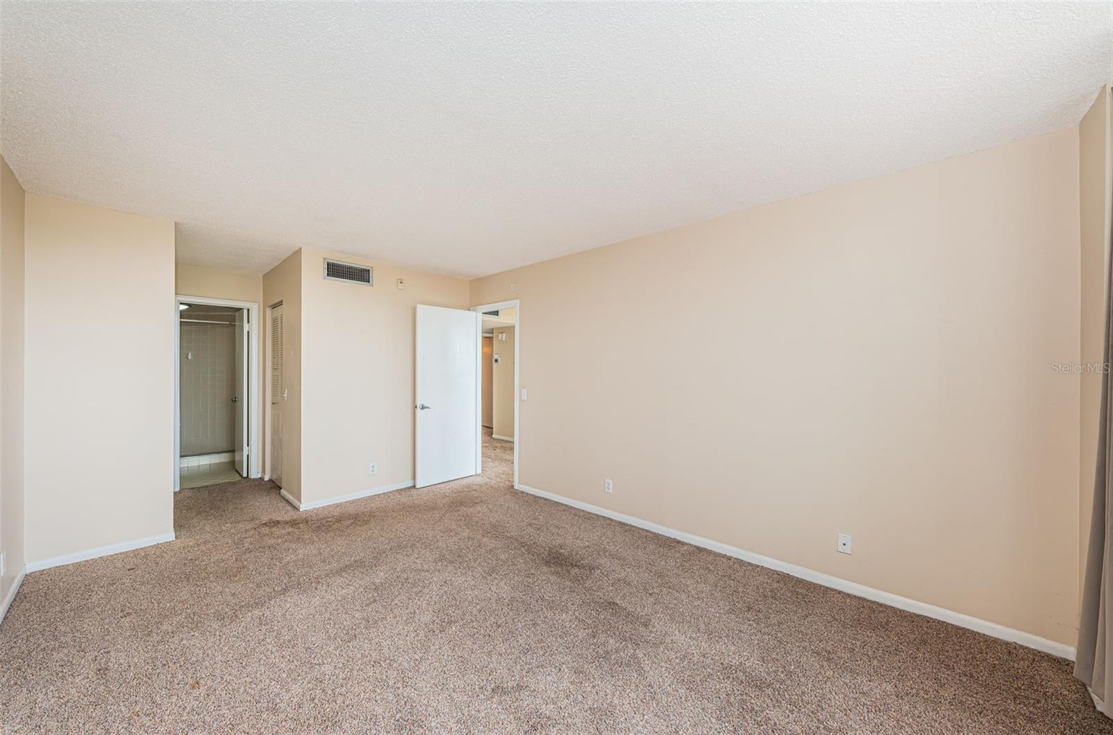 Image 18 of 44 For 6210 Sun Boulevard 408