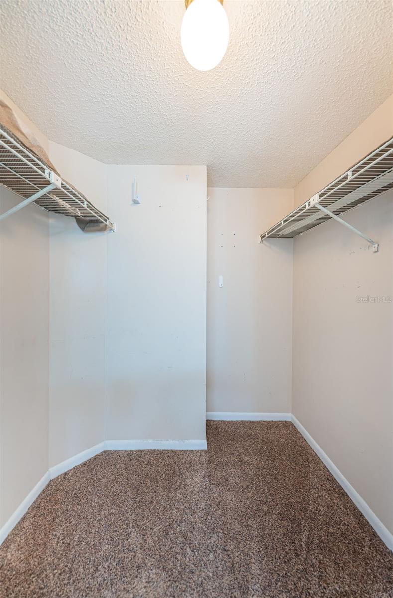 Image 22 of 44 For 6210 Sun Boulevard 408