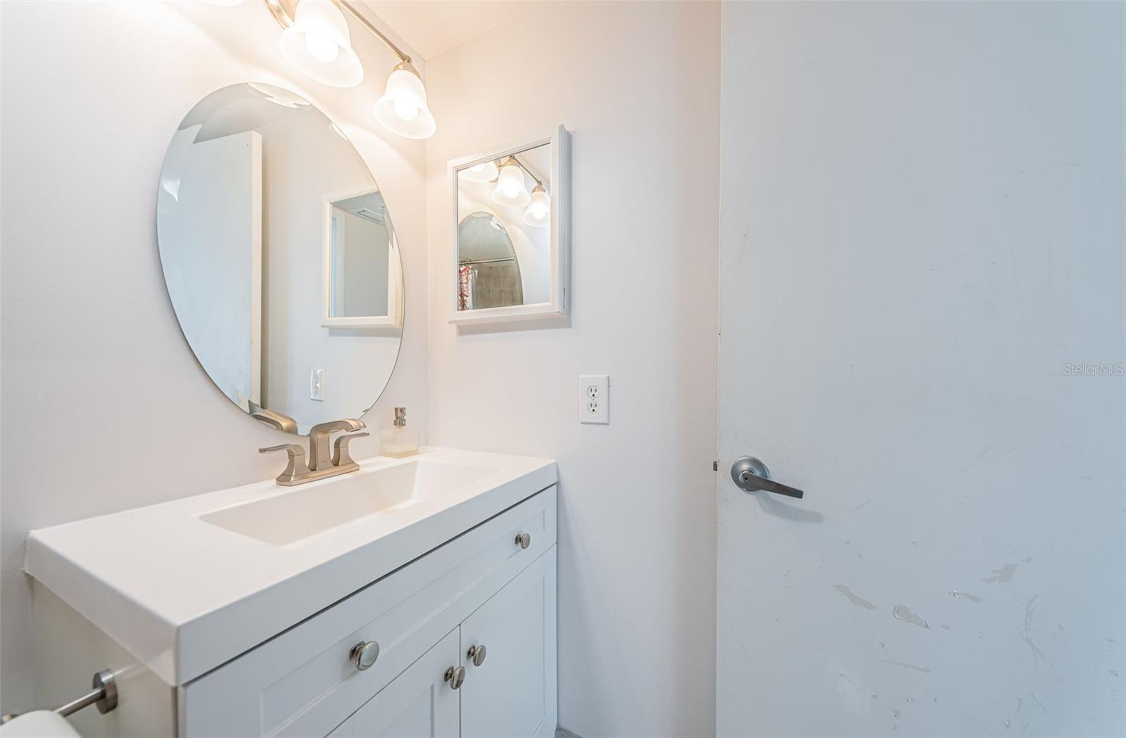 Image 27 of 44 For 6210 Sun Boulevard 408