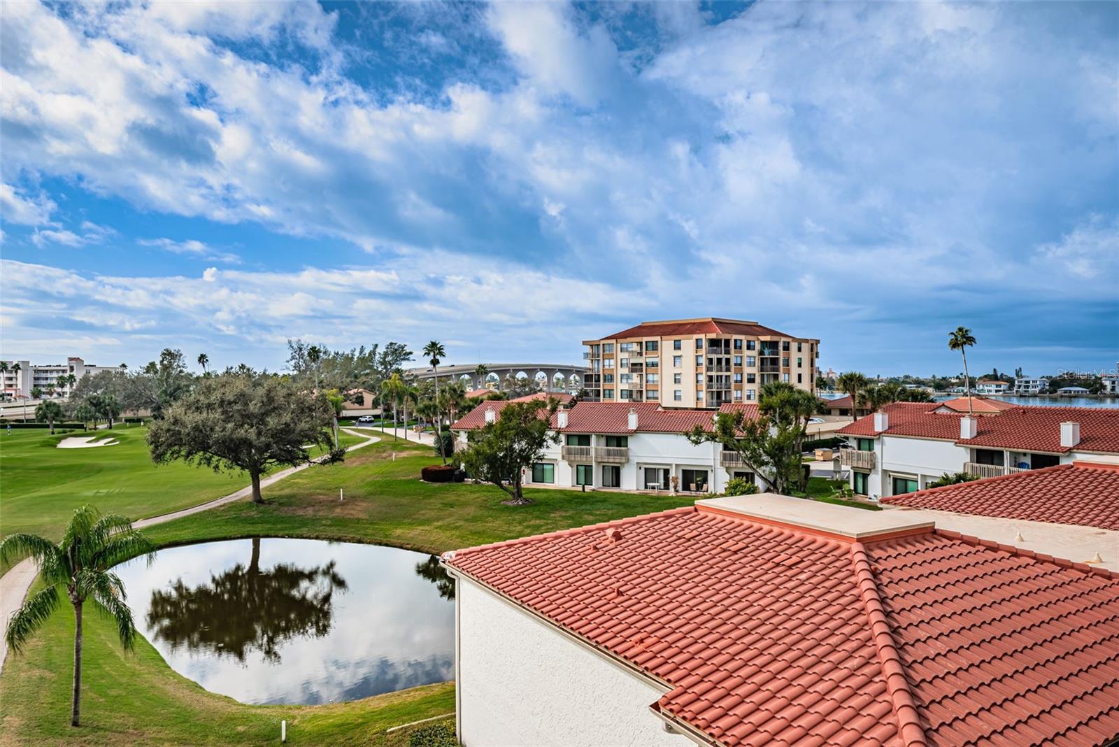 Image 31 of 44 For 6210 Sun Boulevard 408