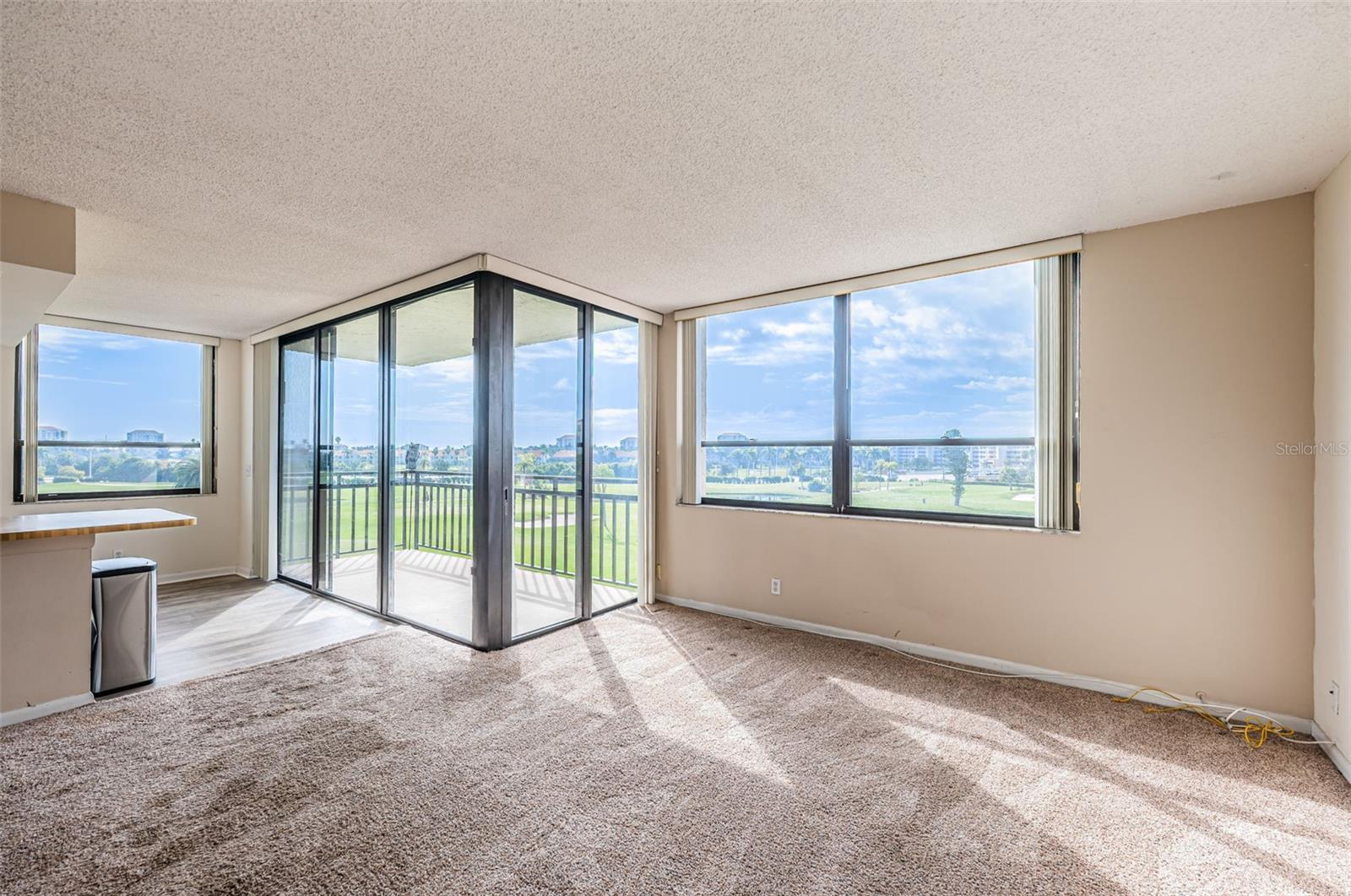 Image 5 of 44 For 6210 Sun Boulevard 408