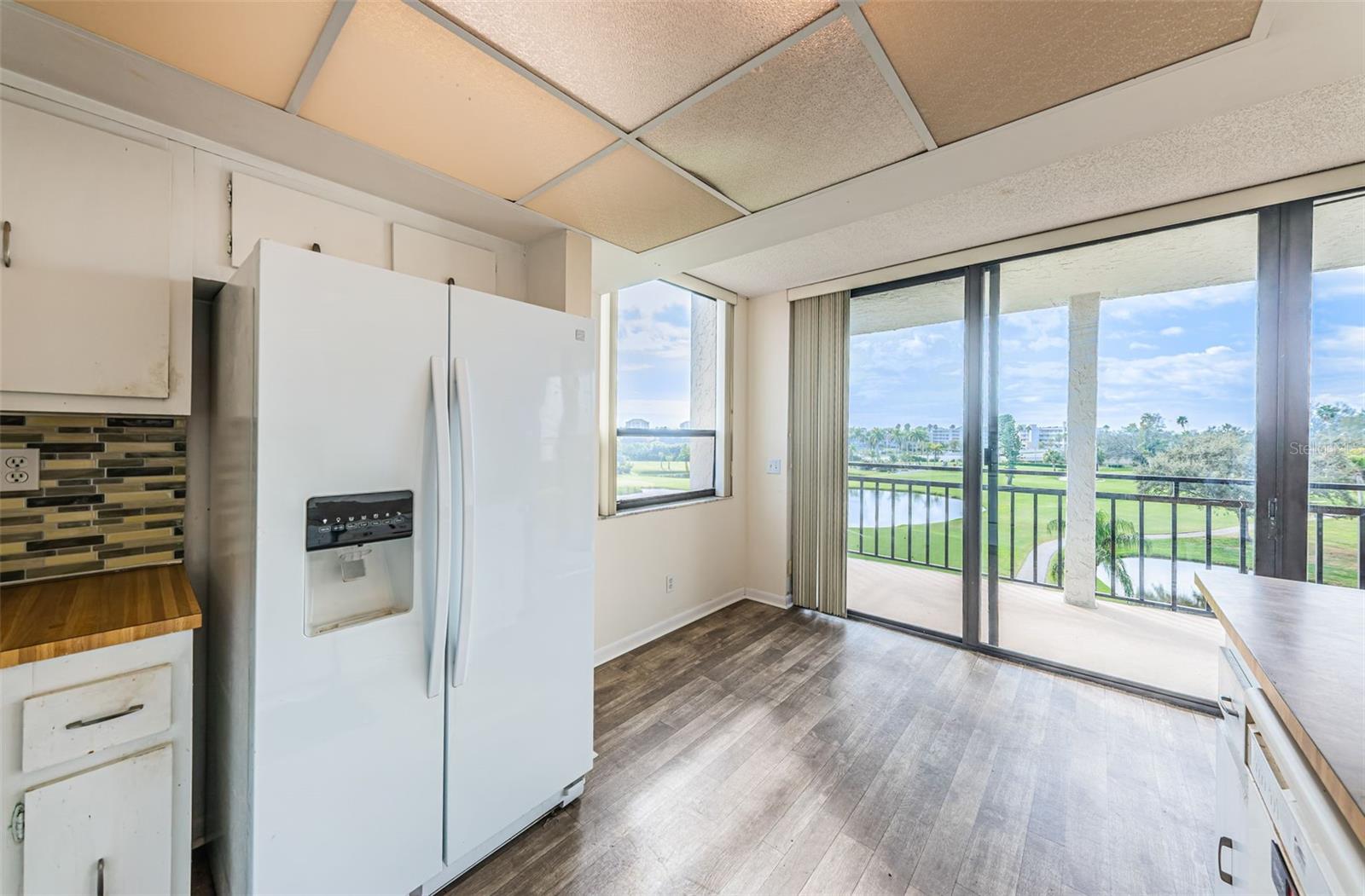 Image 9 of 44 For 6210 Sun Boulevard 408