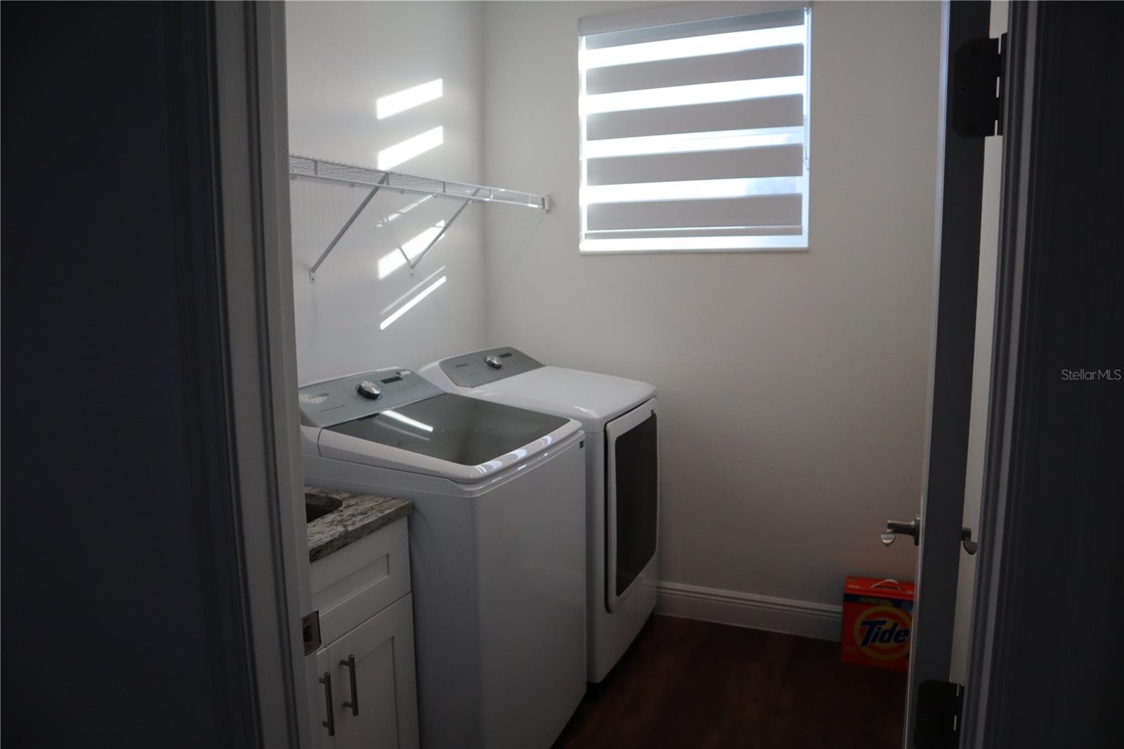 Image 21 of 38 For 8331 Peggy Street