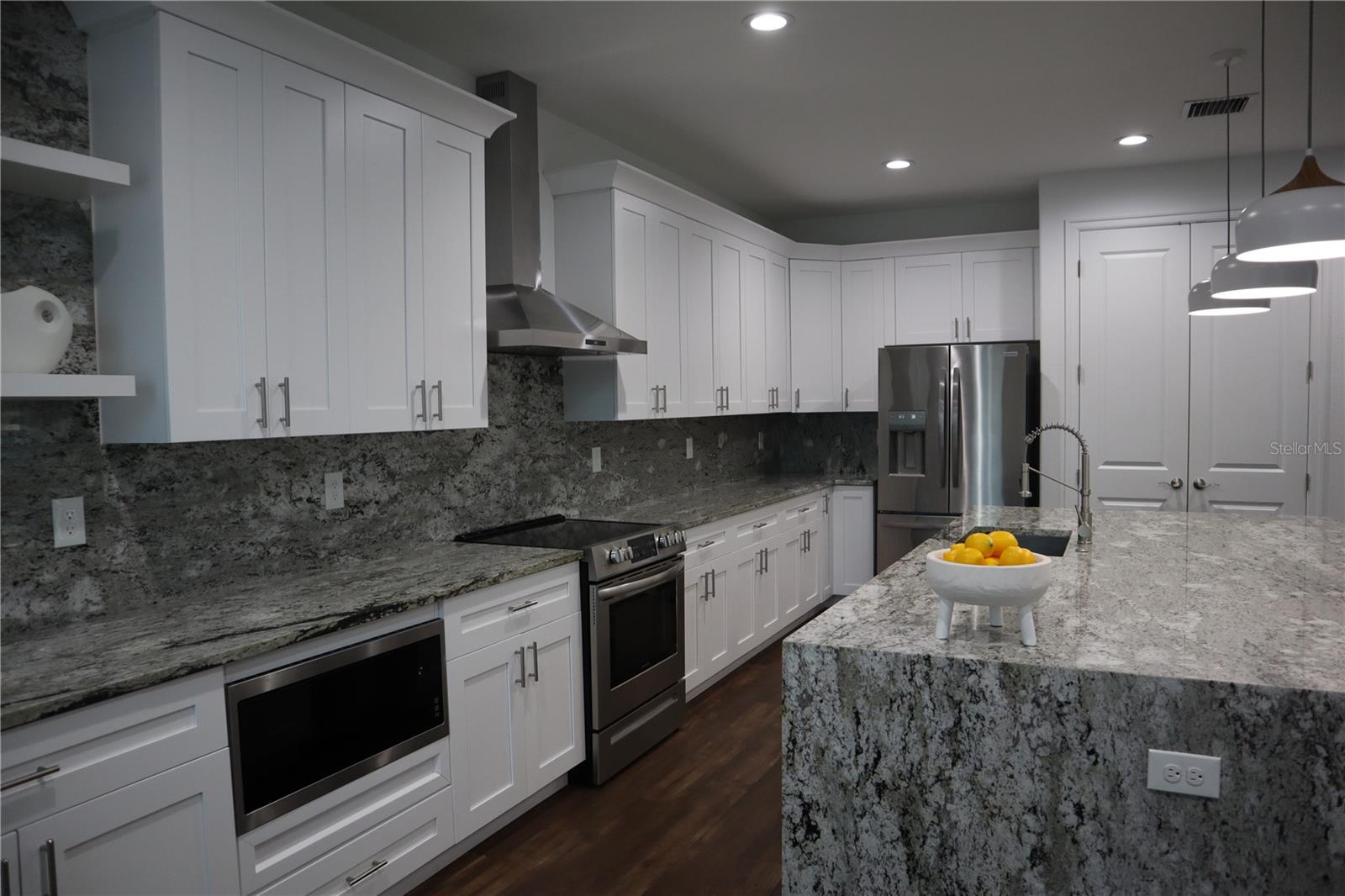 Image 7 of 38 For 8331 Peggy Street