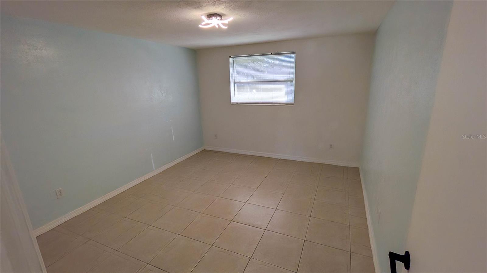 Image 10 of 18 For 11301 110th Terrace