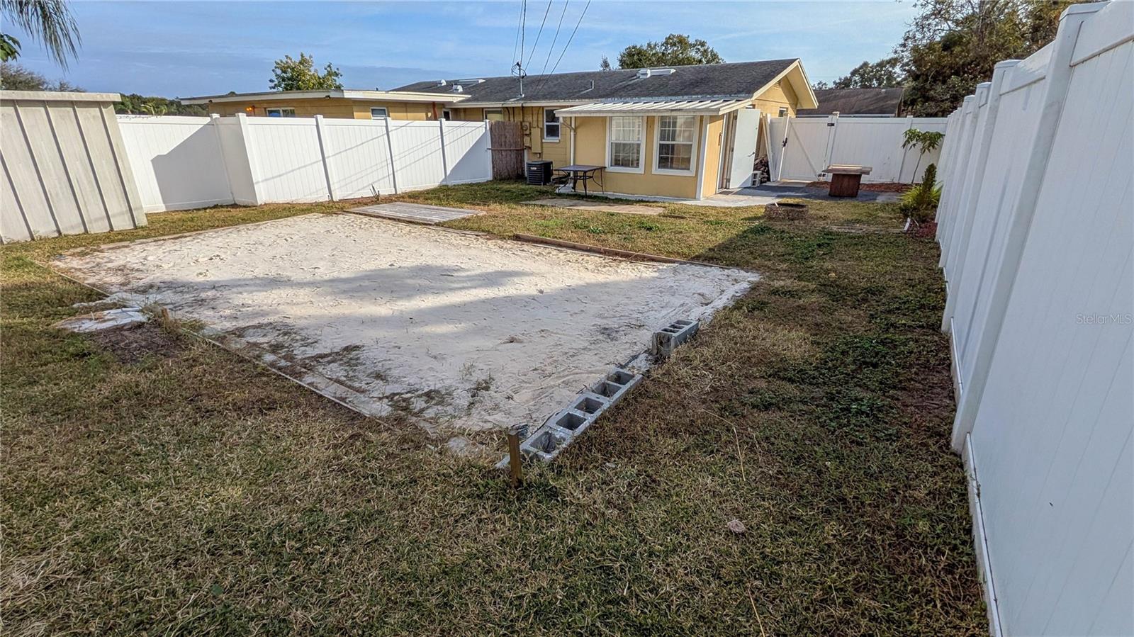 Image 14 of 18 For 11301 110th Terrace