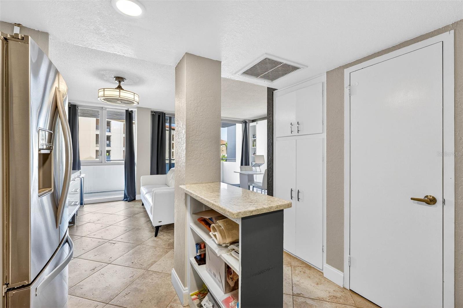 Image 21 of 58 For 470 3rd Street S 318