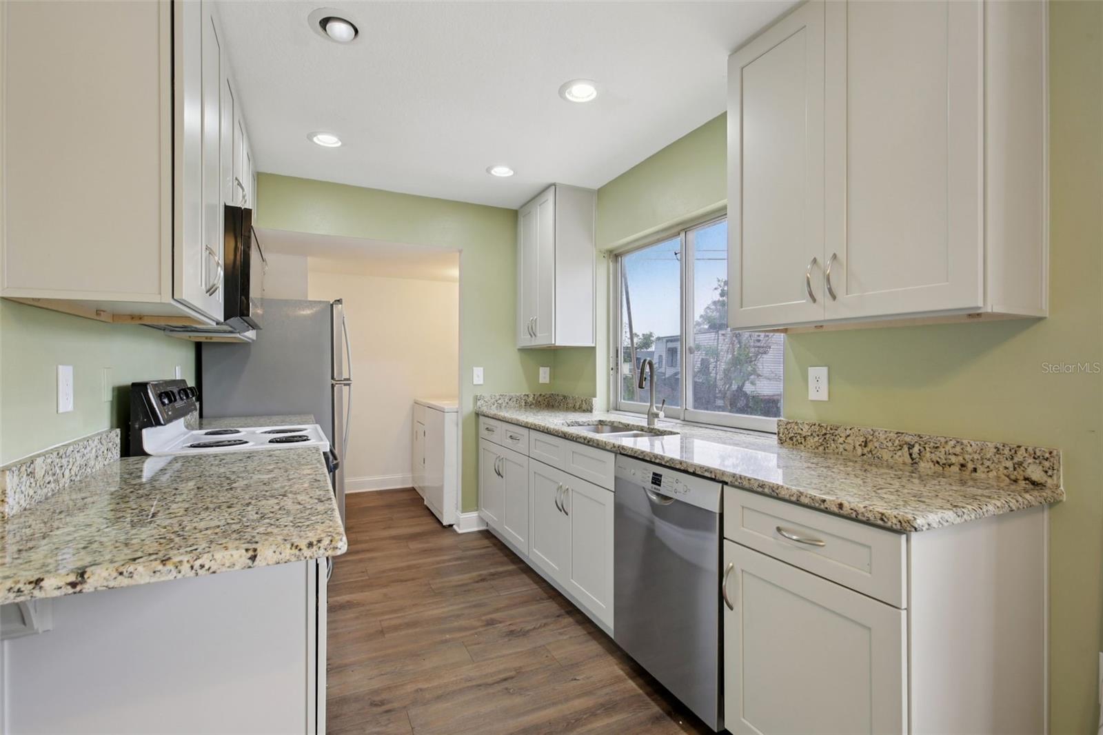 Image 12 of 33 For 2120 Country Loop N