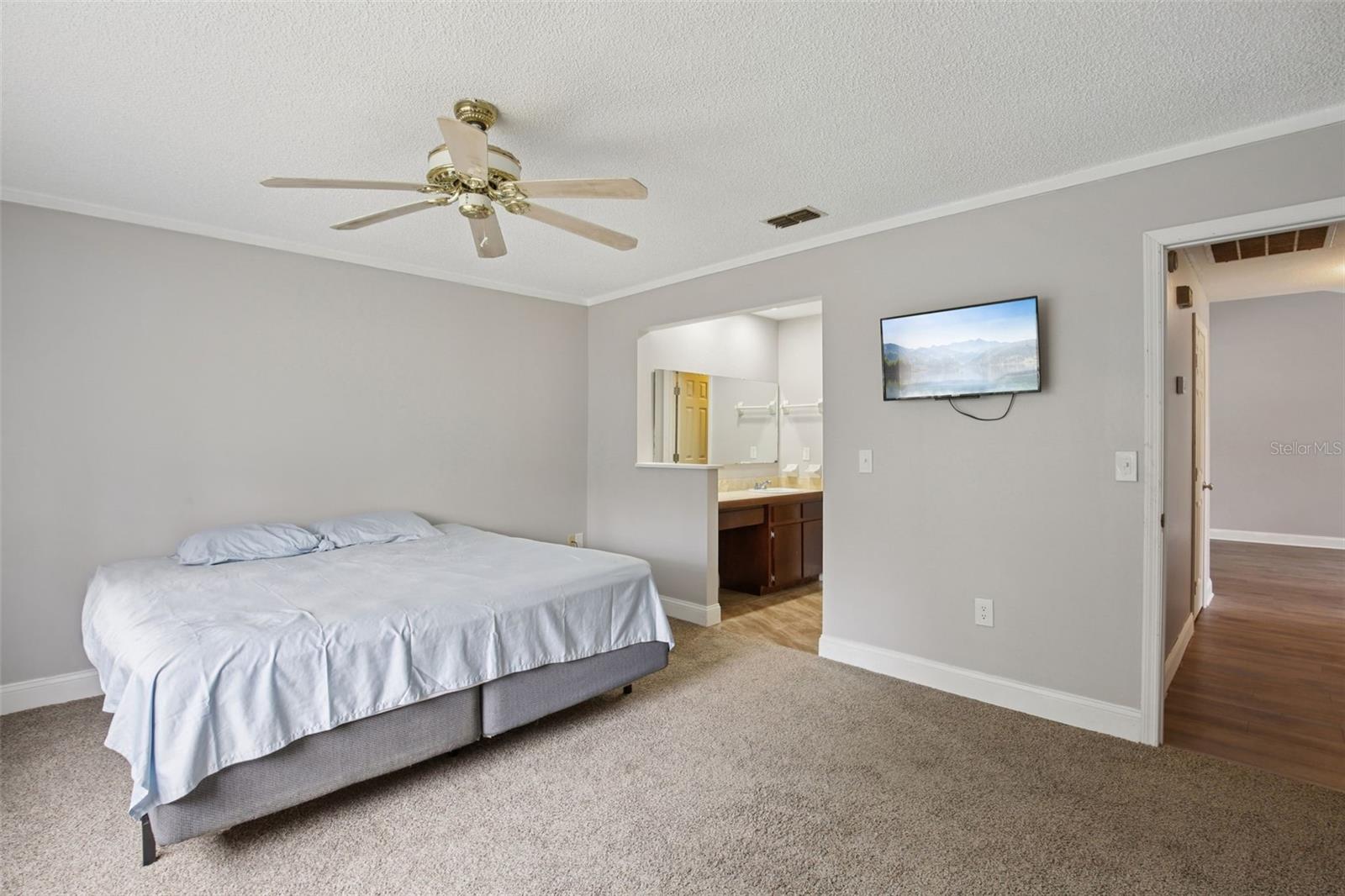 Image 17 of 33 For 2120 Country Loop N