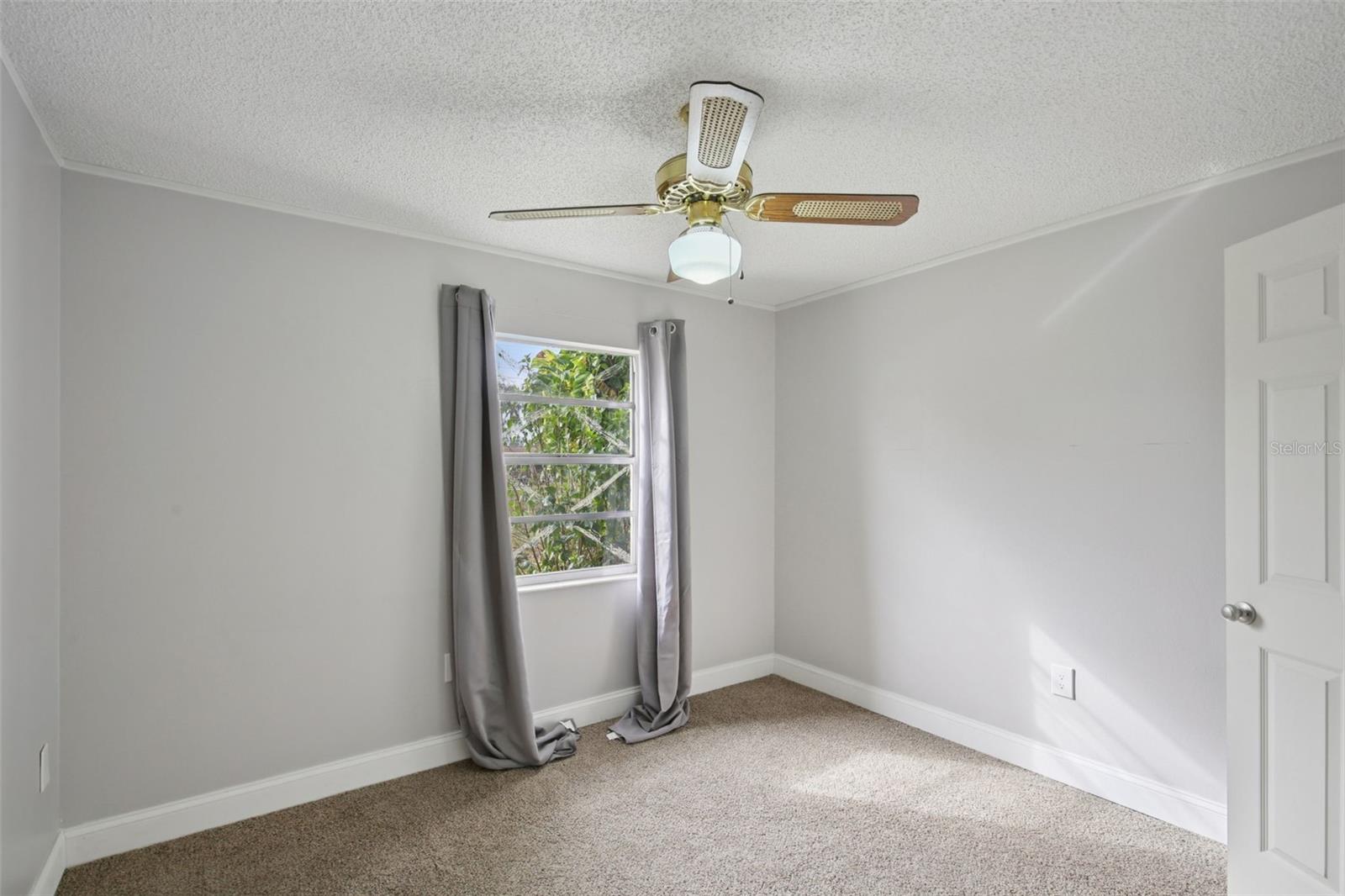 Image 21 of 33 For 2120 Country Loop N