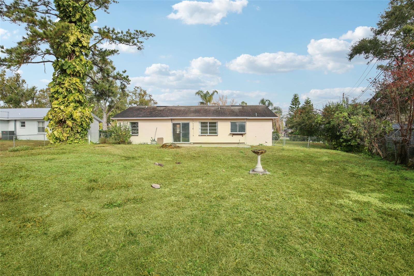 Image 29 of 33 For 2120 Country Loop N