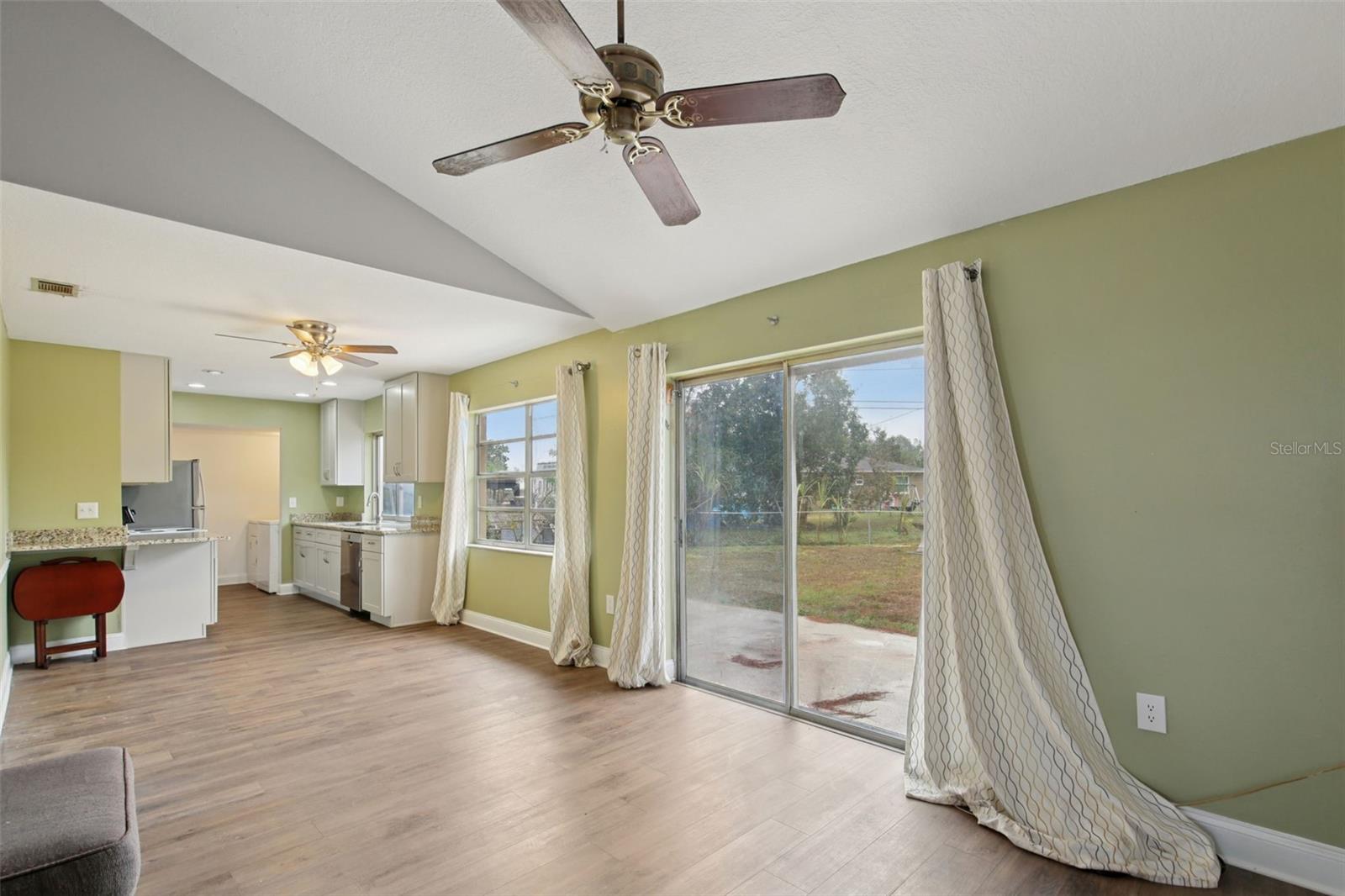 Image 7 of 33 For 2120 Country Loop N