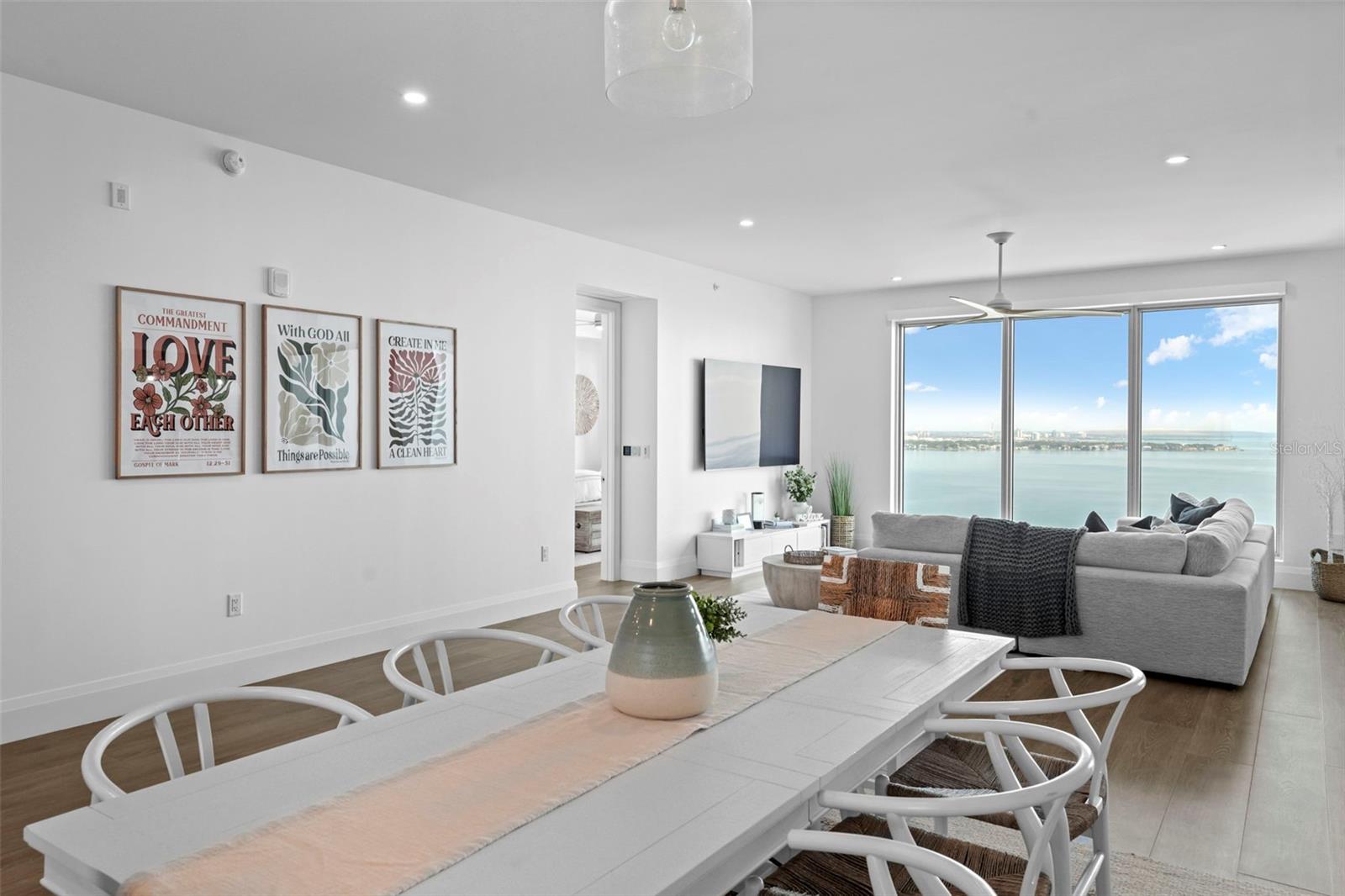 Image 24 of 97 For 2910 Barcelona Street 1902