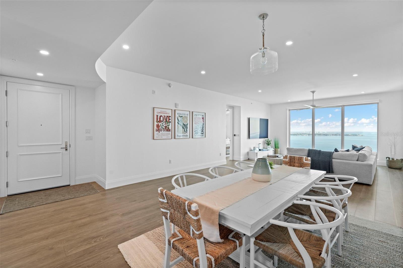 Image 25 of 97 For 2910 Barcelona Street 1902