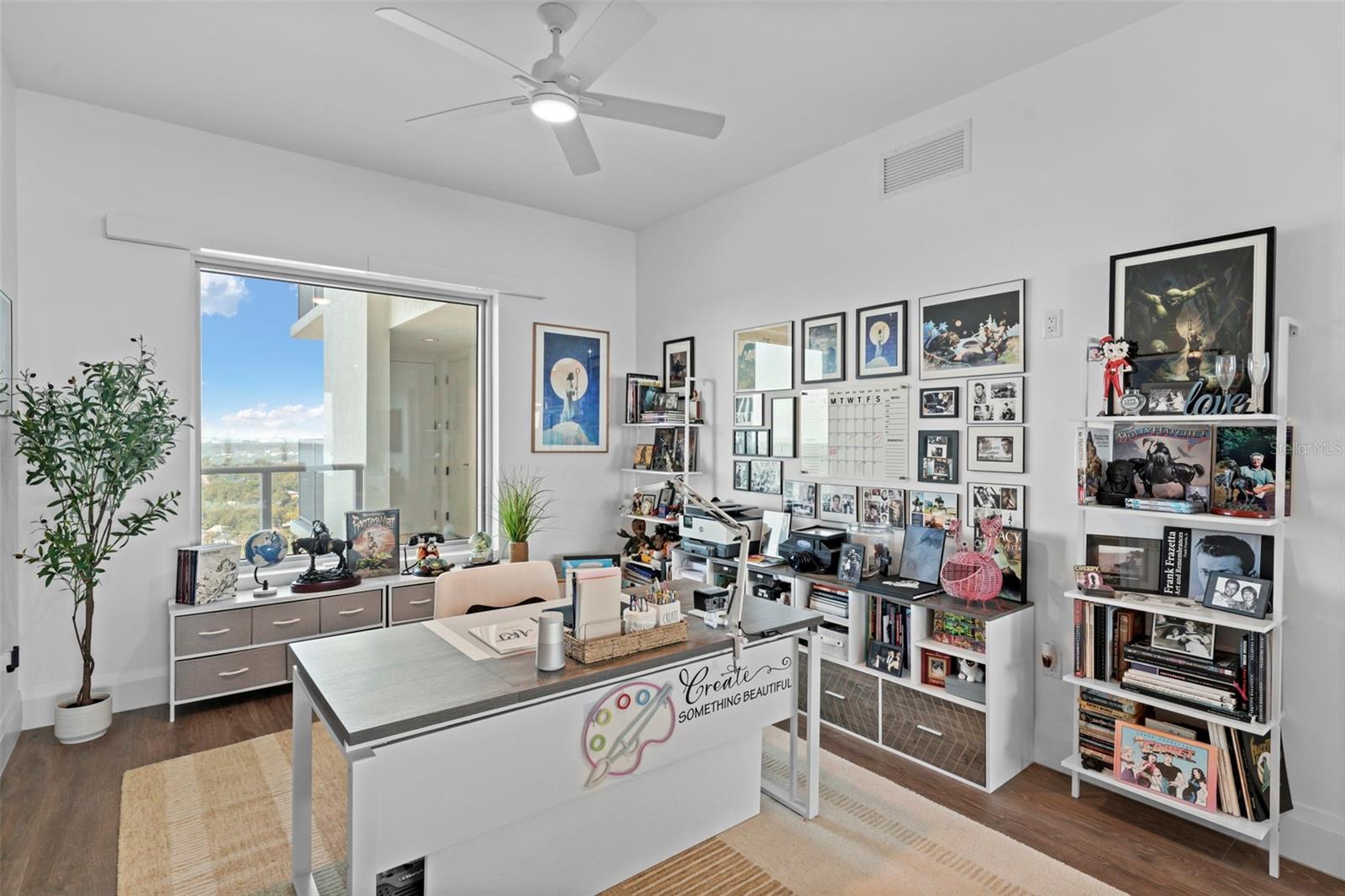 Image 28 of 97 For 2910 Barcelona Street 1902