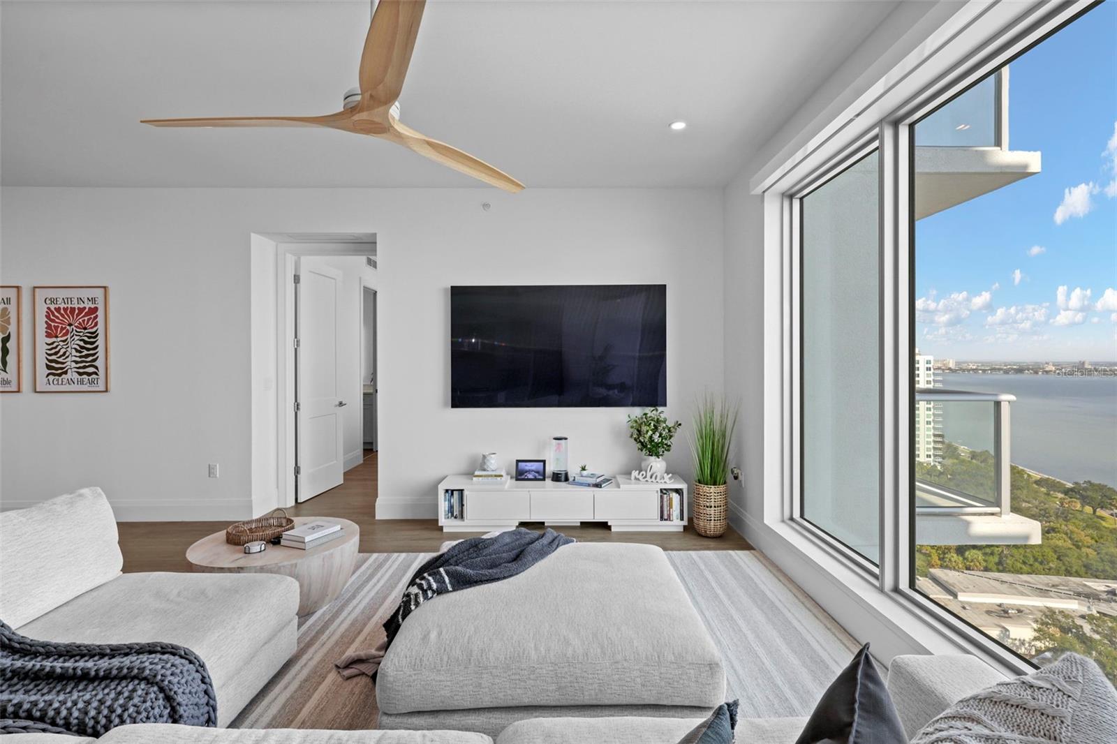 Image 8 of 97 For 2910 Barcelona Street 1902