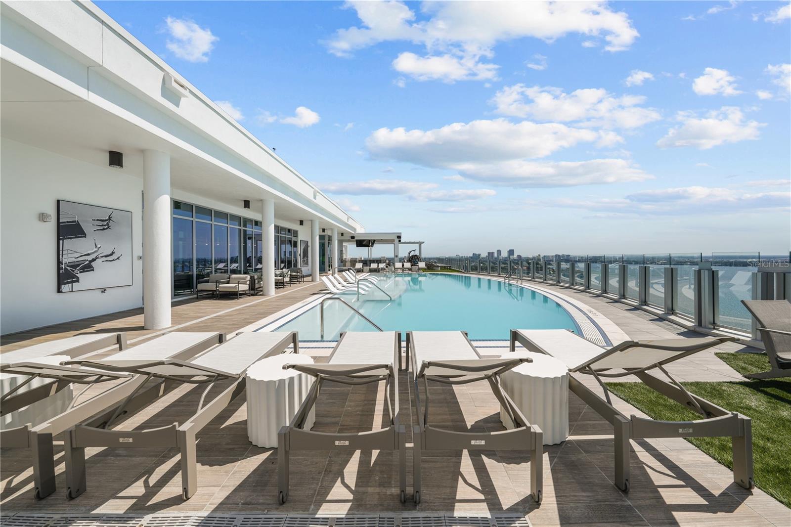 Image 84 of 97 For 2910 Barcelona Street 1902