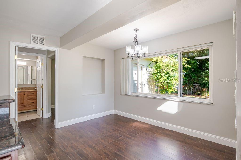 Listing photo id 11 for 1971 Atlantis Drive