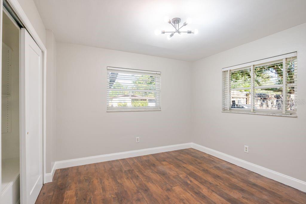 Listing photo id 18 for 1971 Atlantis Drive