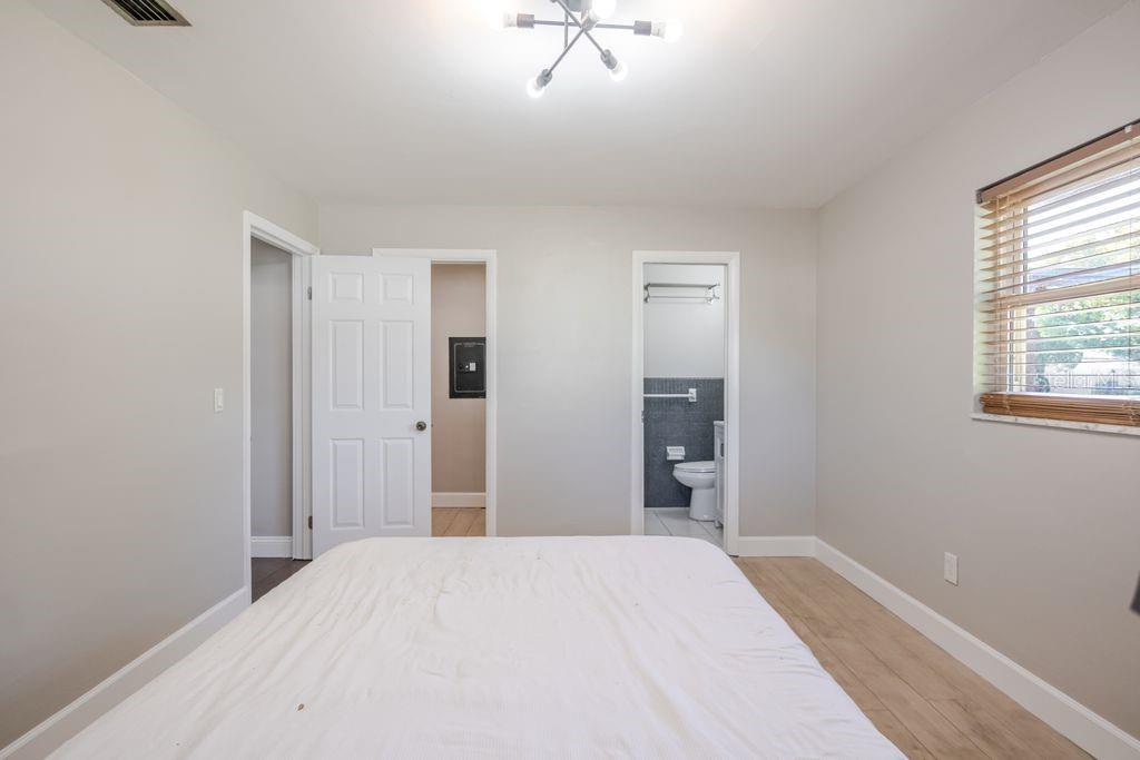 Listing photo id 20 for 1971 Atlantis Drive