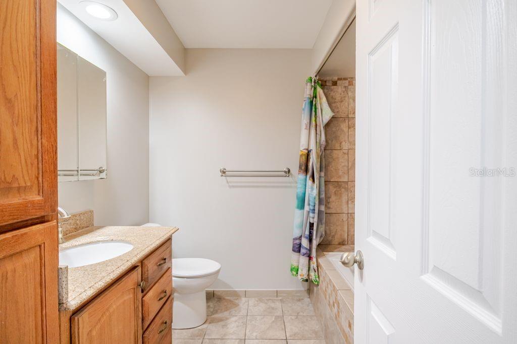 Listing photo id 24 for 1971 Atlantis Drive