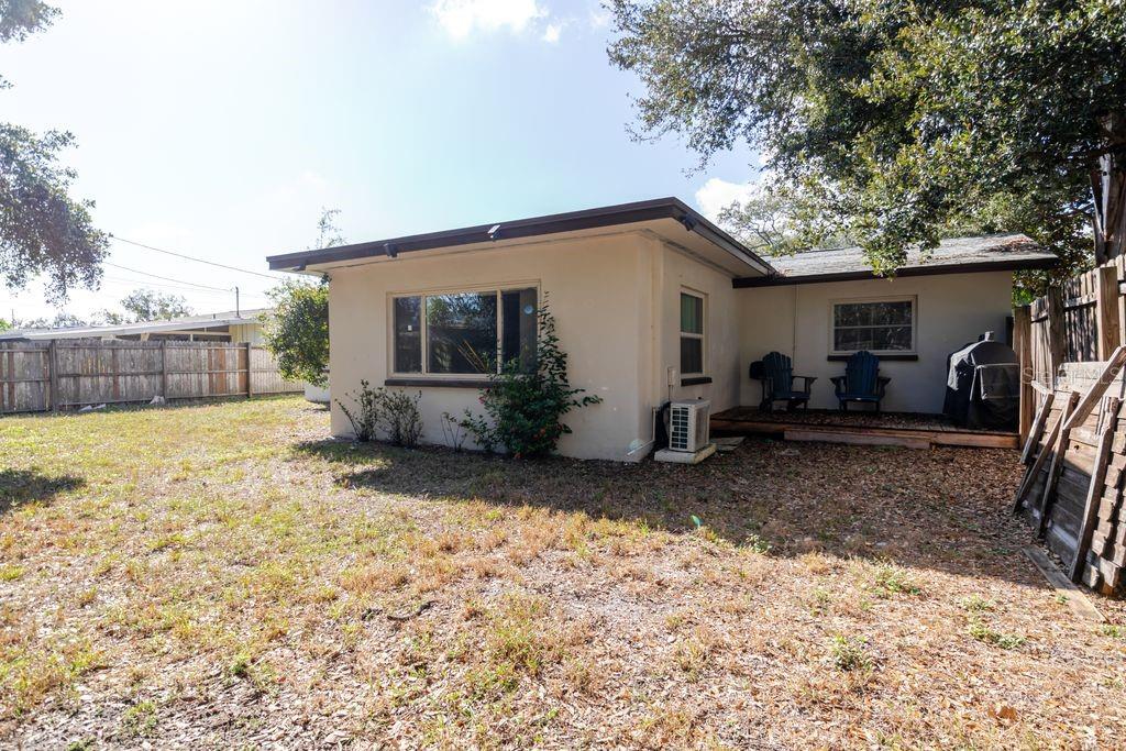 Listing photo id 27 for 1971 Atlantis Drive