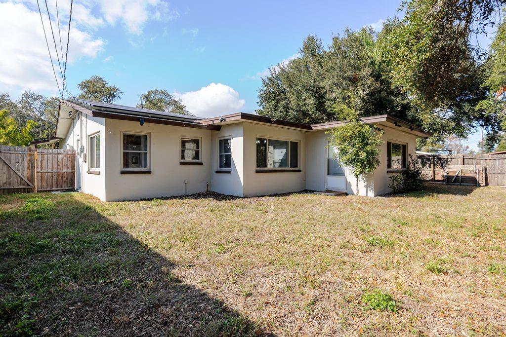 Listing photo id 28 for 1971 Atlantis Drive