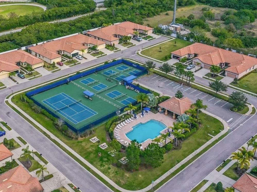 Image 24 of 31 For 348 Cedar Falls Drive