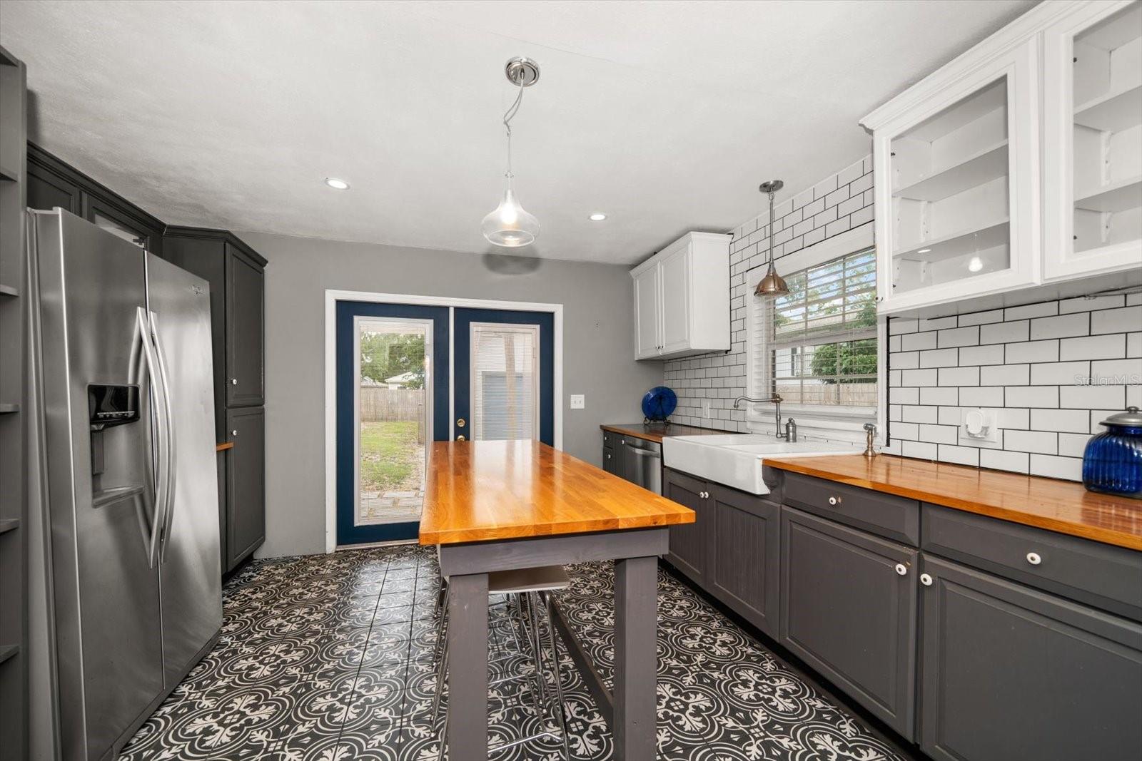 Image 12 of 54 For 310 Lincoln Avenue