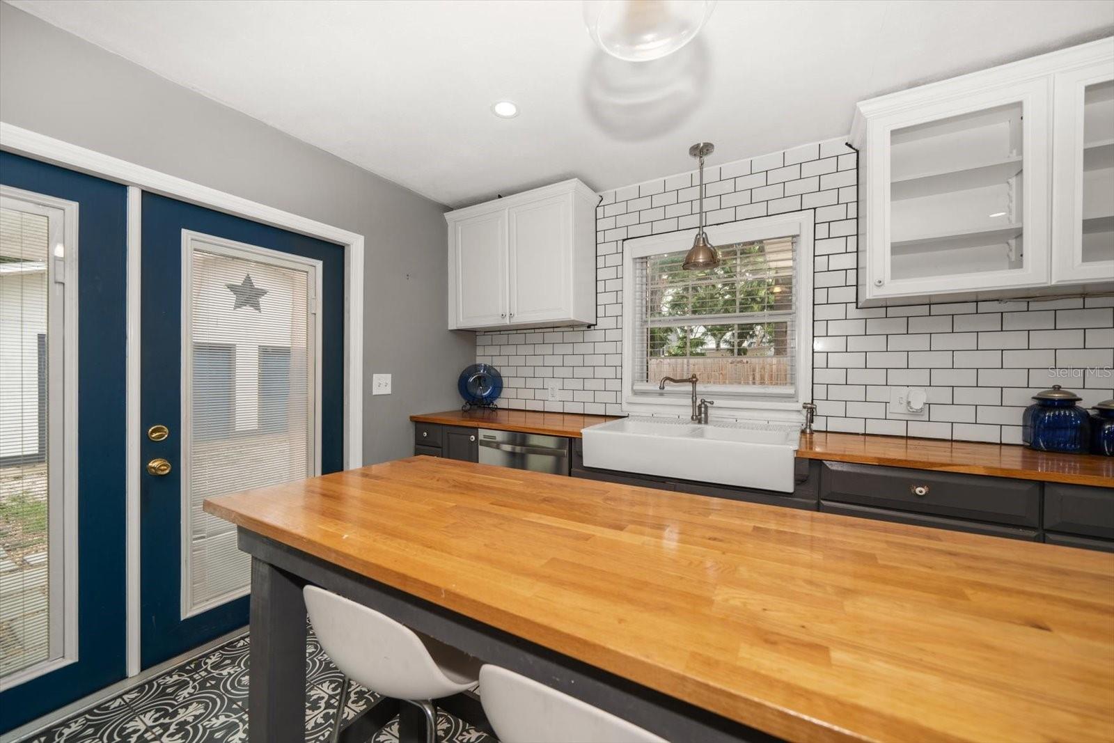 Image 13 of 54 For 310 Lincoln Avenue