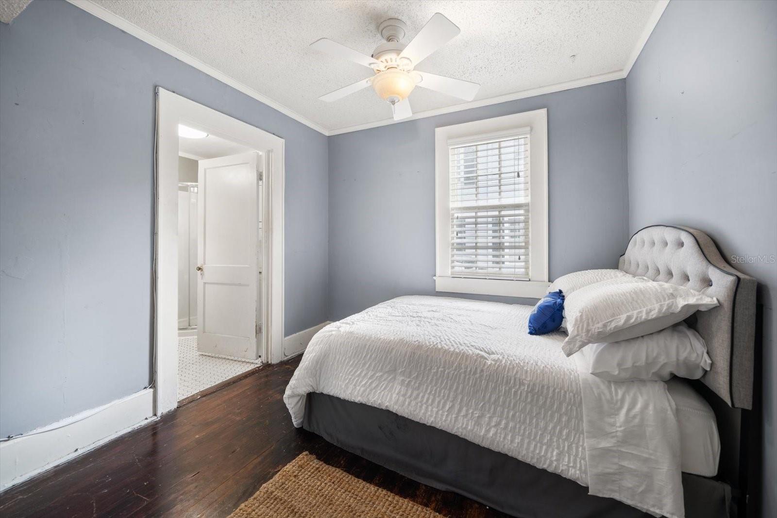 Image 25 of 54 For 310 Lincoln Avenue