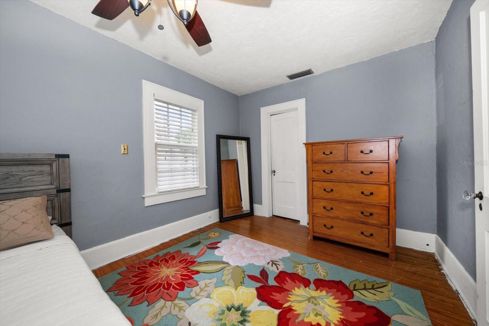 Image 34 of 54 For 310 Lincoln Avenue