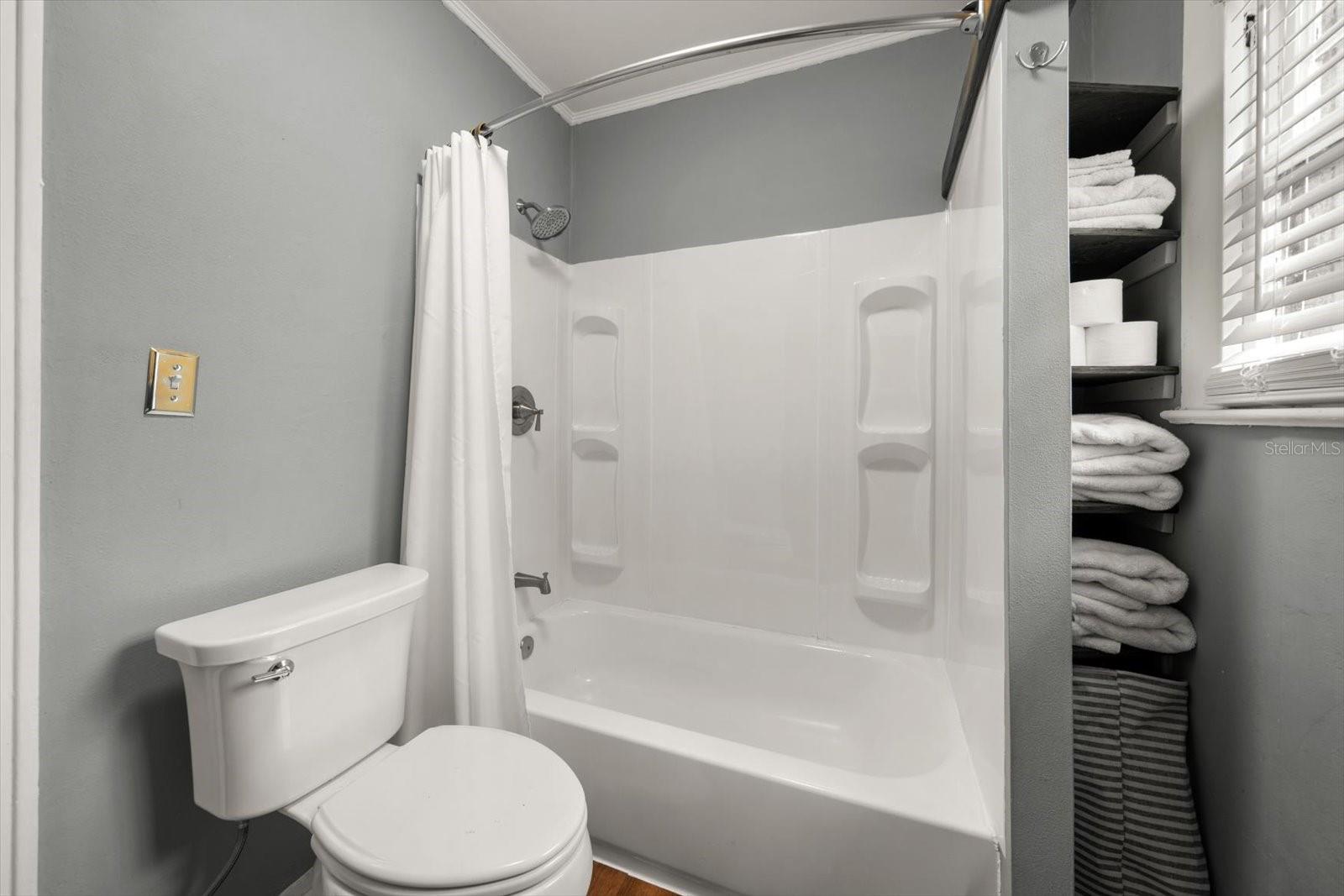 Image 36 of 54 For 310 Lincoln Avenue