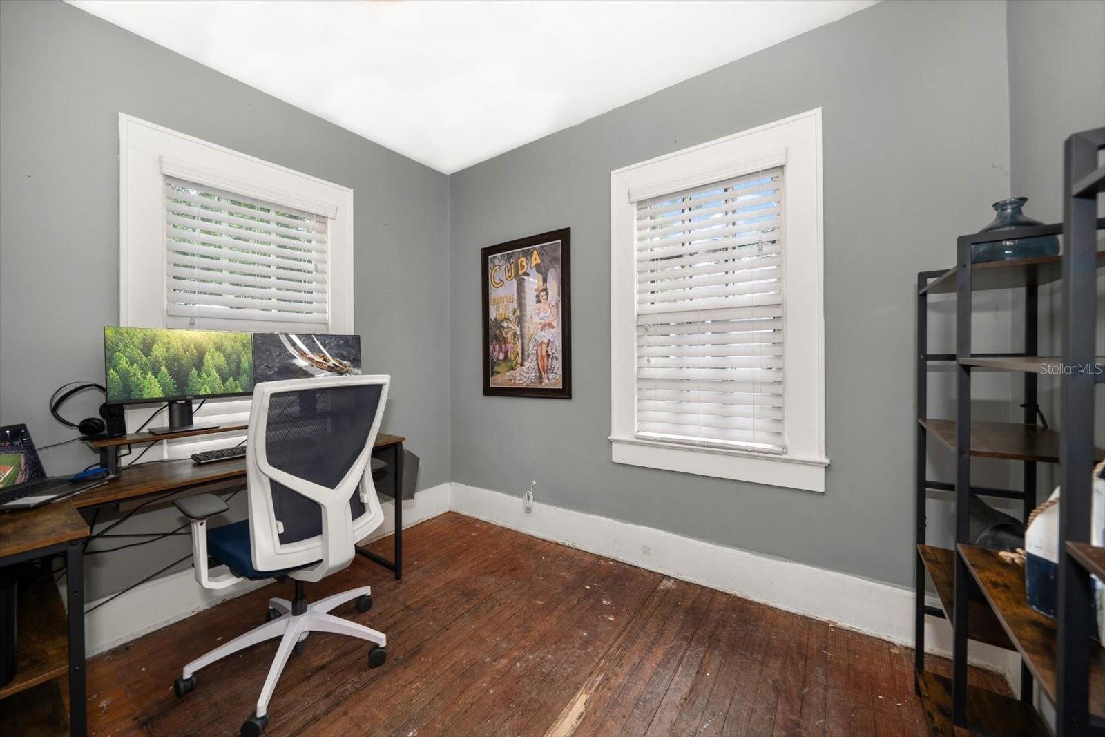 Image 37 of 54 For 310 Lincoln Avenue