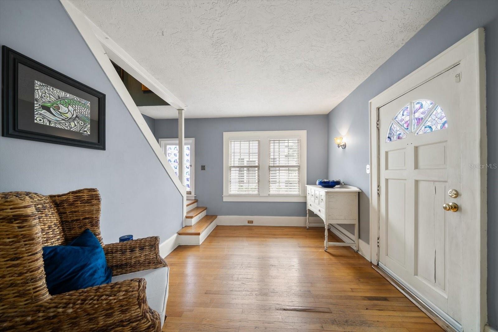 Image 8 of 54 For 310 Lincoln Avenue