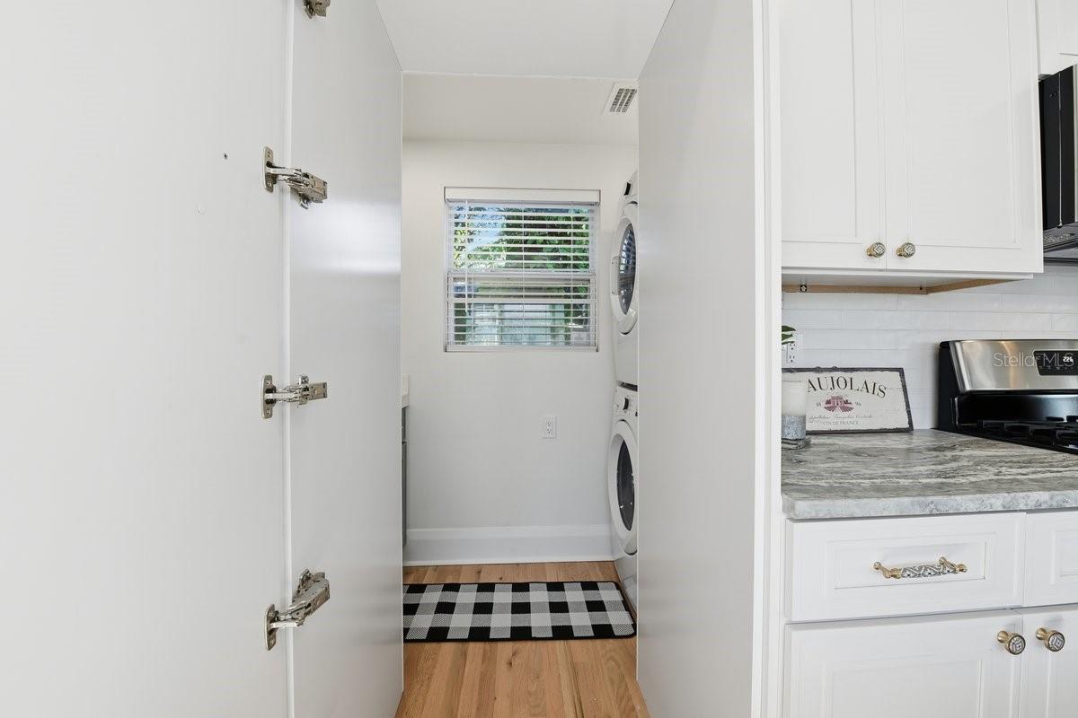 Image 12 of 40 For 1004 Charter Street