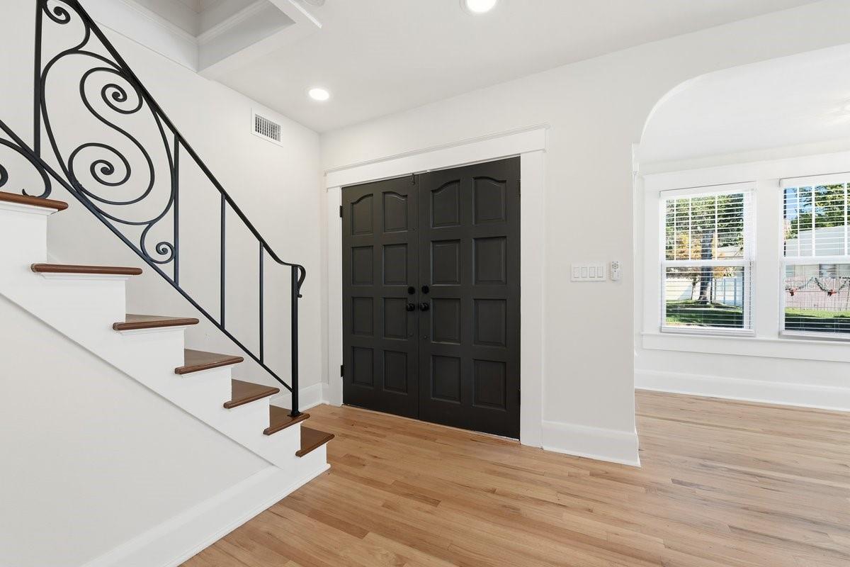 Image 18 of 40 For 1004 Charter Street